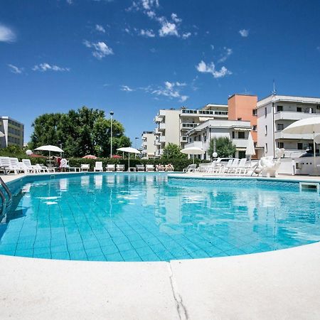 Park Hotel Serena Viserbella di Rimini Екстер'єр фото